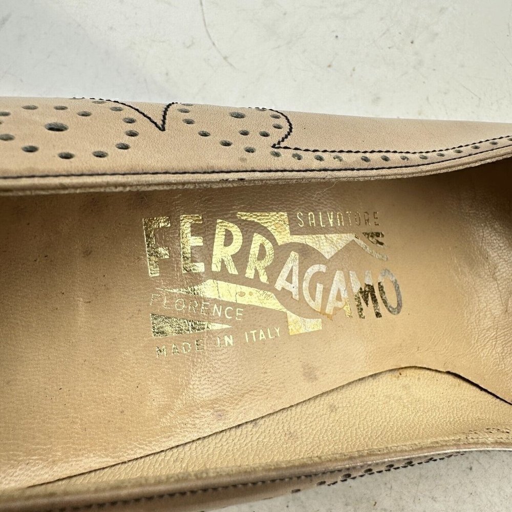 Salvatore Ferragamo Women Size 8.5 AAAA Creme Taupe Leather Heels Pump Shoes - Picture 14 of 15